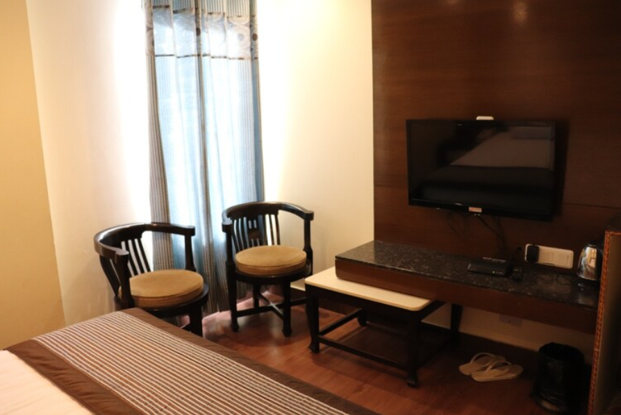 Hotel Opulence PRIMIER ROOM 9