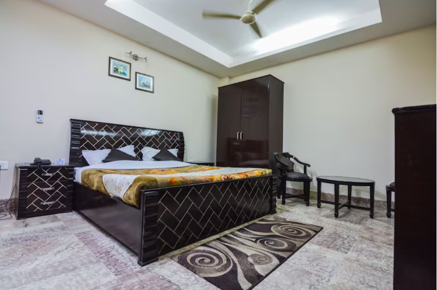 The Grand Hotel Business Class Room