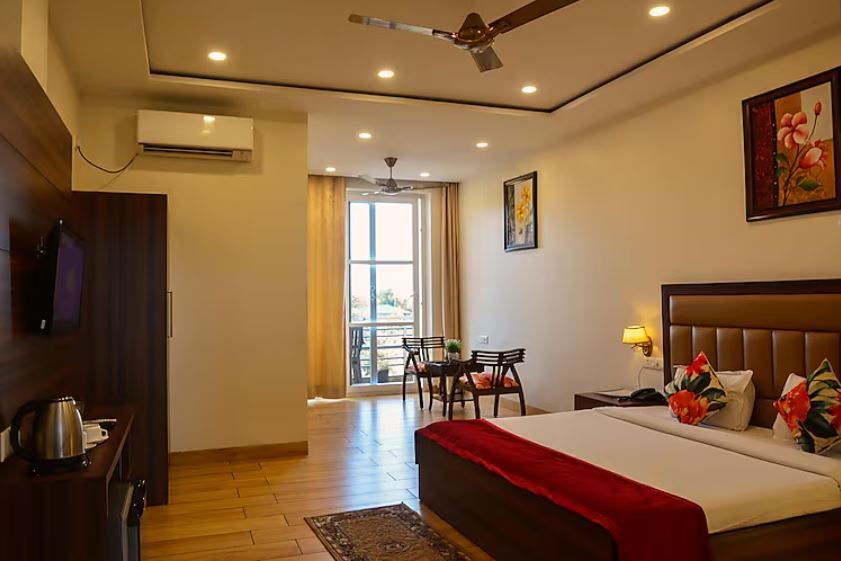 Serene Suites River Front with Balcony