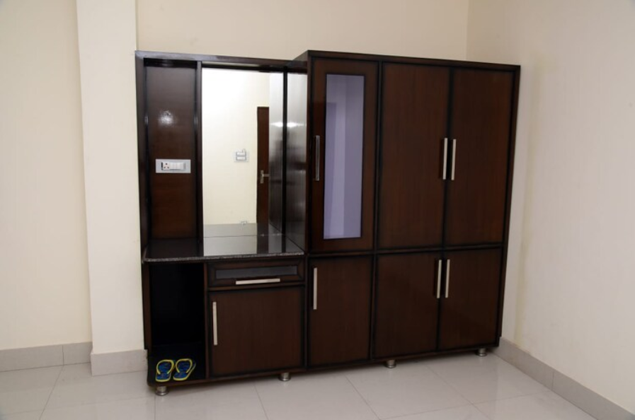 JS Plaza Deluxe Room 7