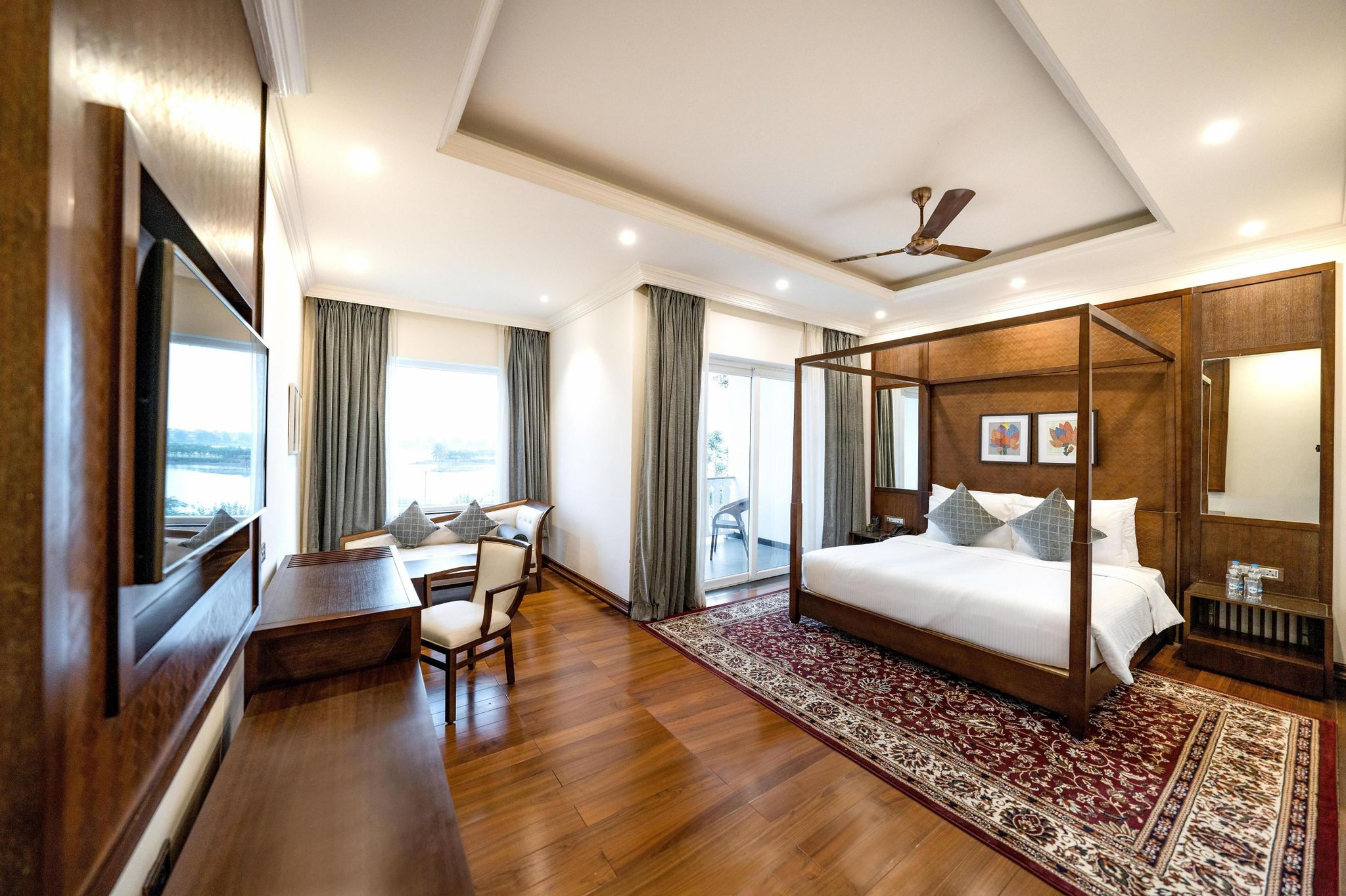 Deluxe Room Lake View