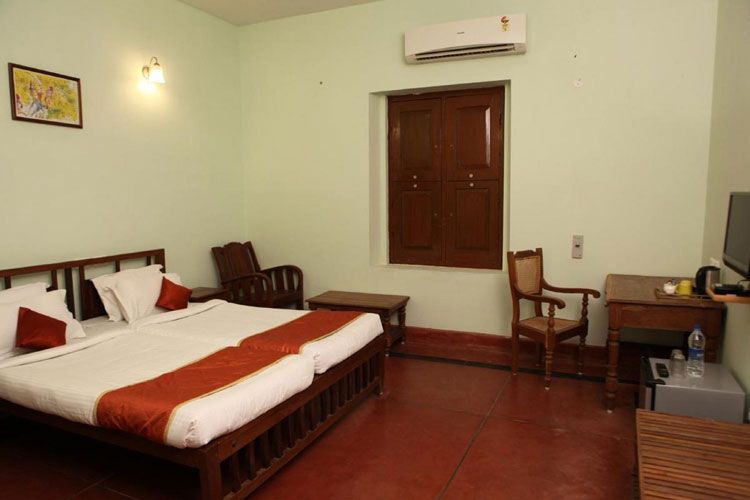 Deluxe - Heritage with Garden View