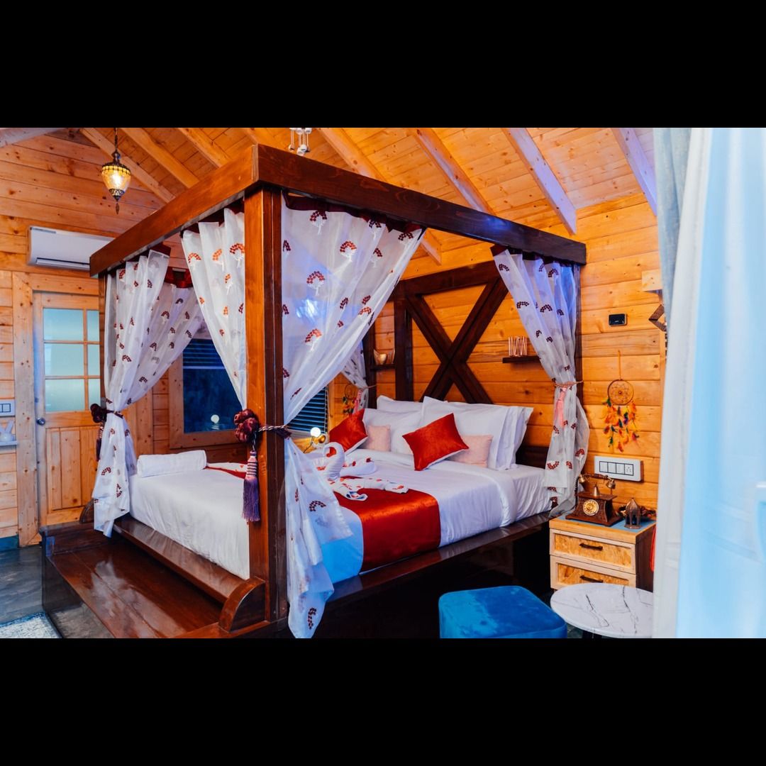 Lovely Hawk Wooden Cottages