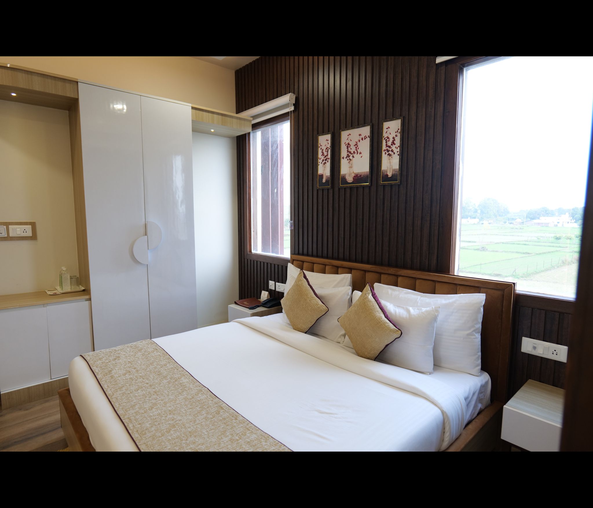 Deluxe Room with Balcony