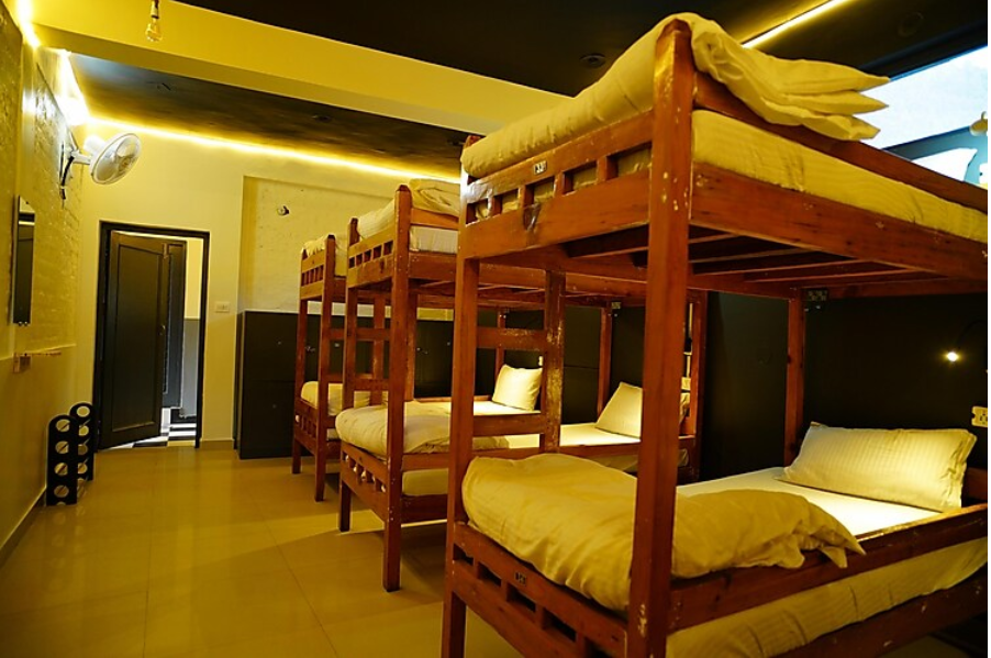 8 Bed Mixed Dorm With Balcony