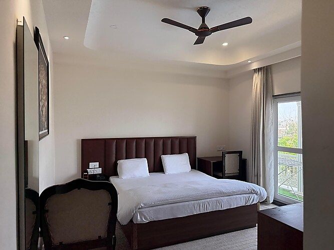 ISKCON Prayagraj Guest House Executive Double Room 4