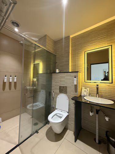 ISKCON Prayagraj Guest House Deluxe Double Room 6