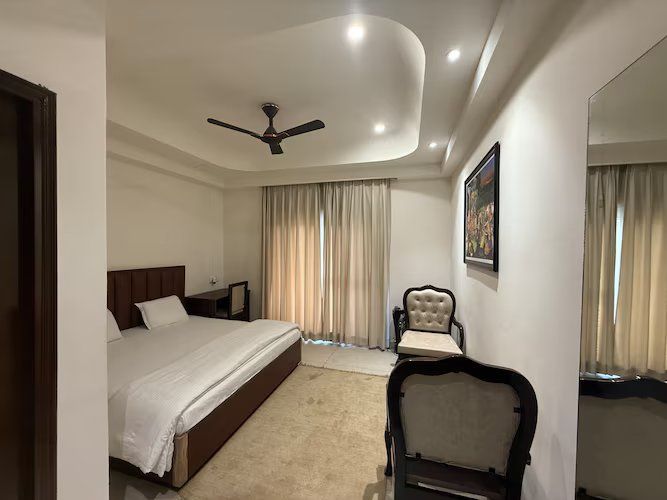 ISKCON Prayagraj Guest House Deluxe Double Room 3