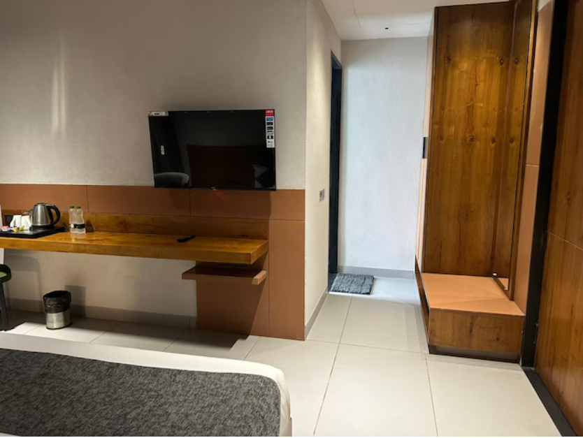 Court Regalia Executive Room With Wifi 7