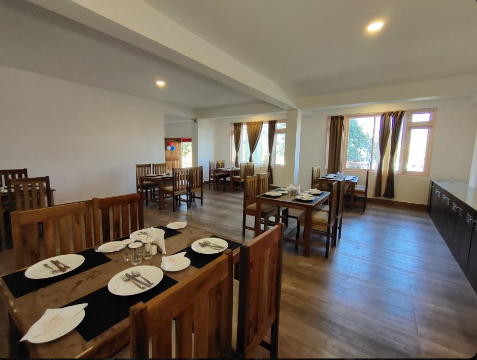 Food & Dining