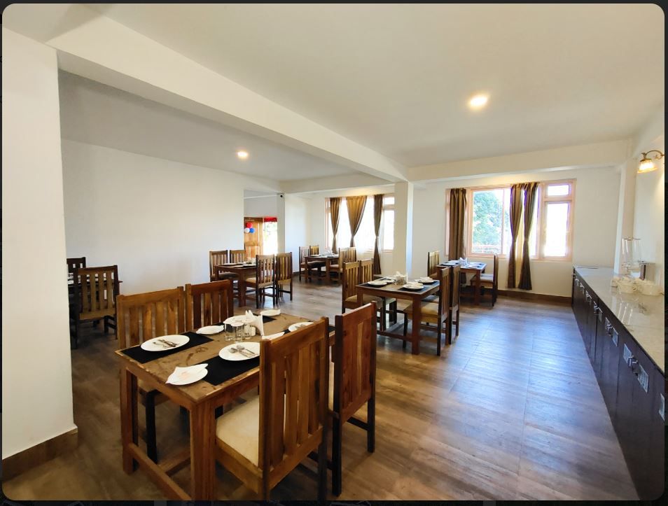 Food & Dining