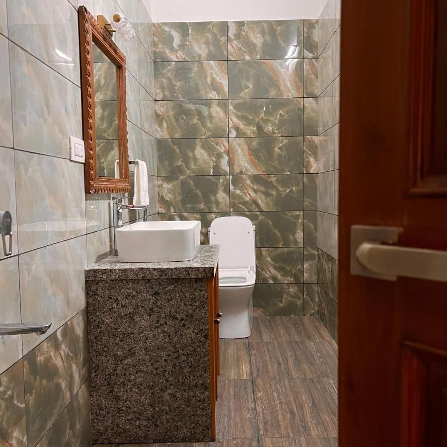 HERITAGE CLASSIC ROOM