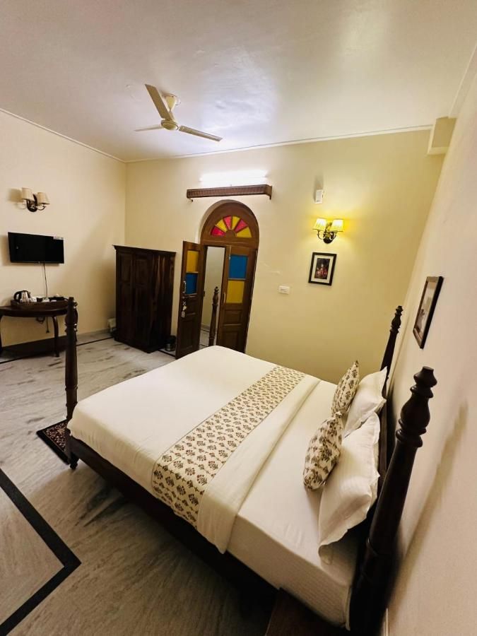 Raghvendra heritage HERITAGE ROOM 3