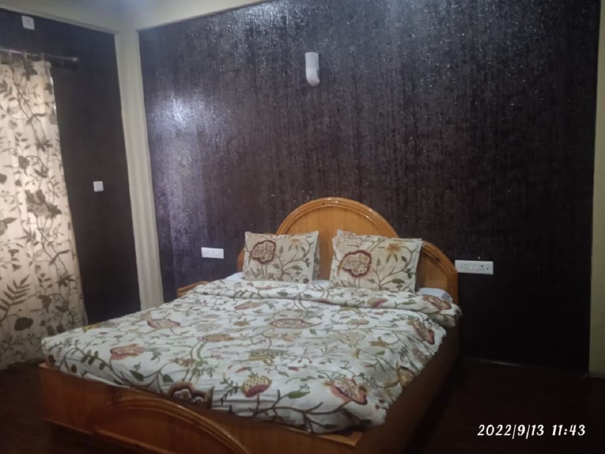 Hotel Shefaf Srinagar Super Deluxe Non AC 3