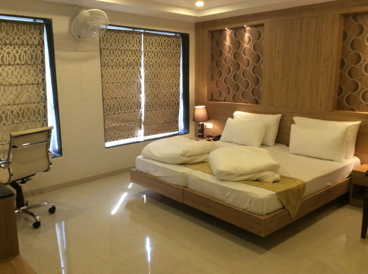 HOTEL PARK SHREE  EXECUTIVE ROOM  5