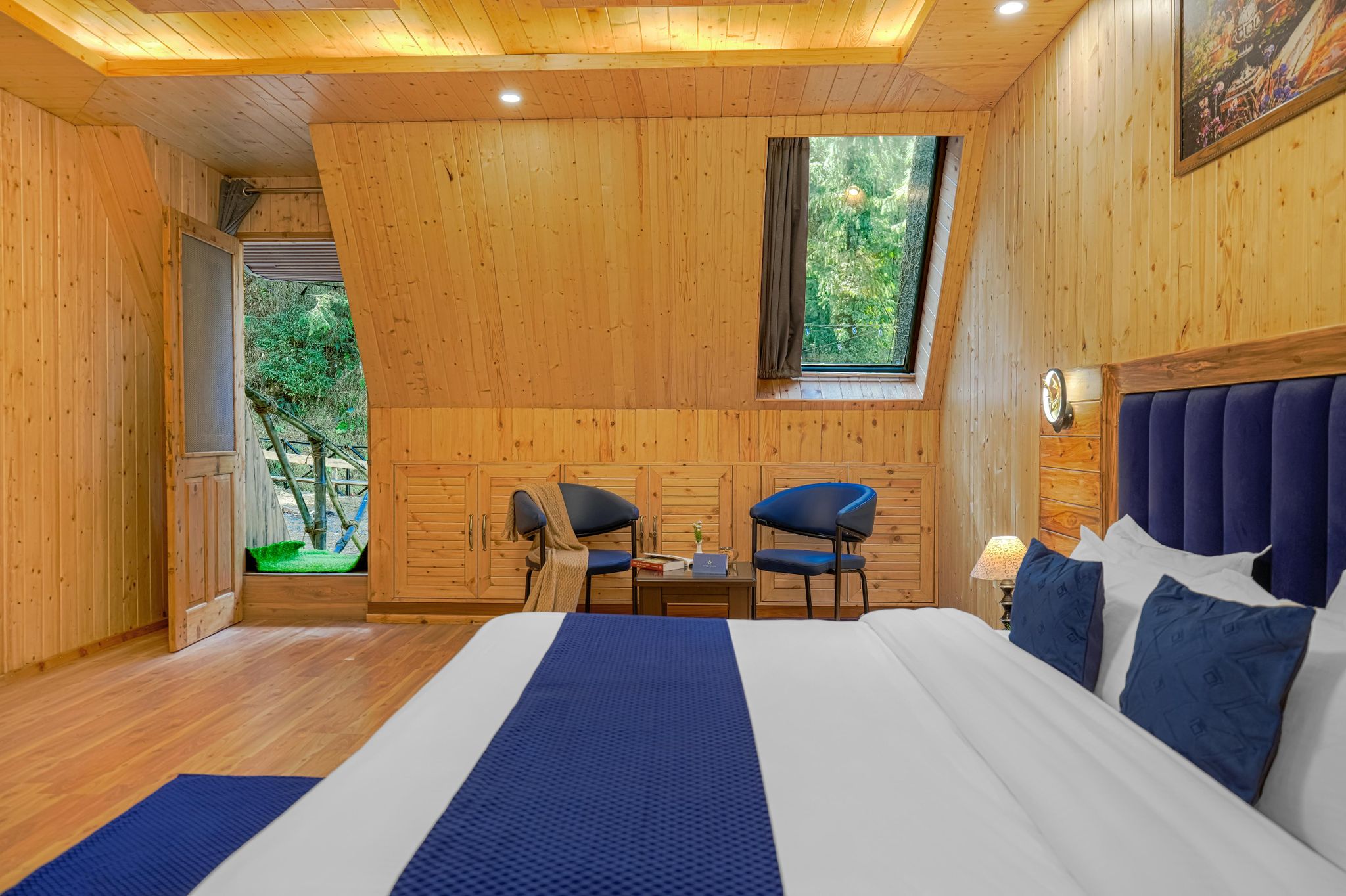 King room with Mountain View (101)