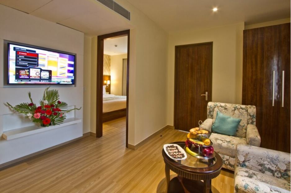 EXECUTIVE SUITE VALLEY VIEW ROOM