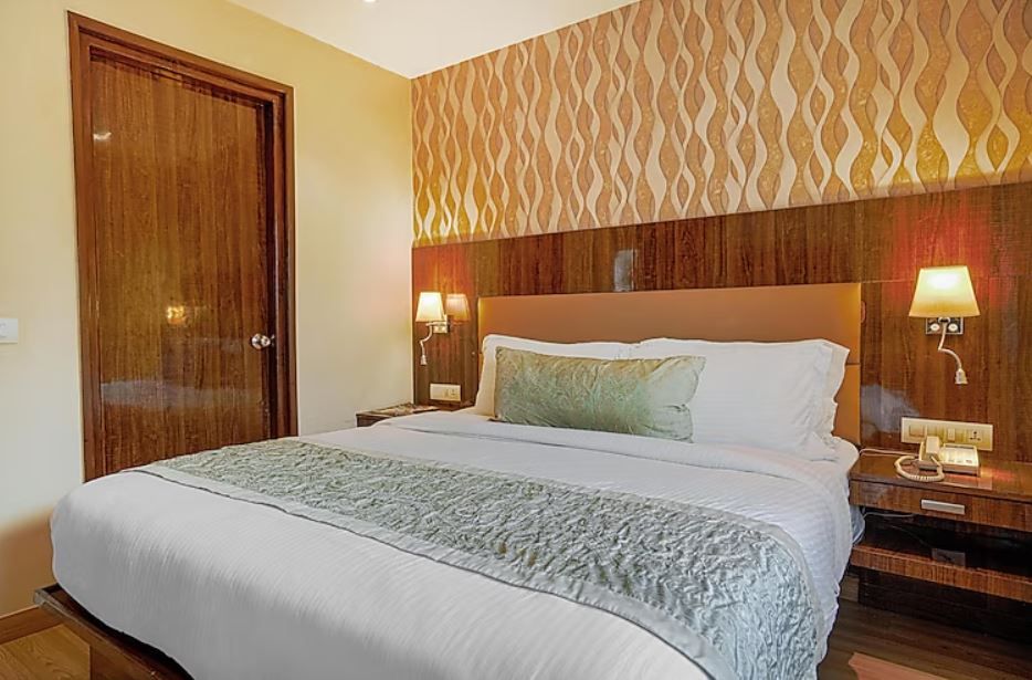 STANDARD VALLEY VIEW ROOM