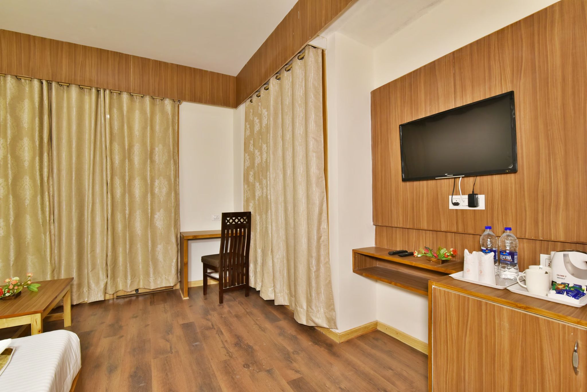 Mars Resort Manali (A Unit of UPPRISE GROUP) Luxury Room 8