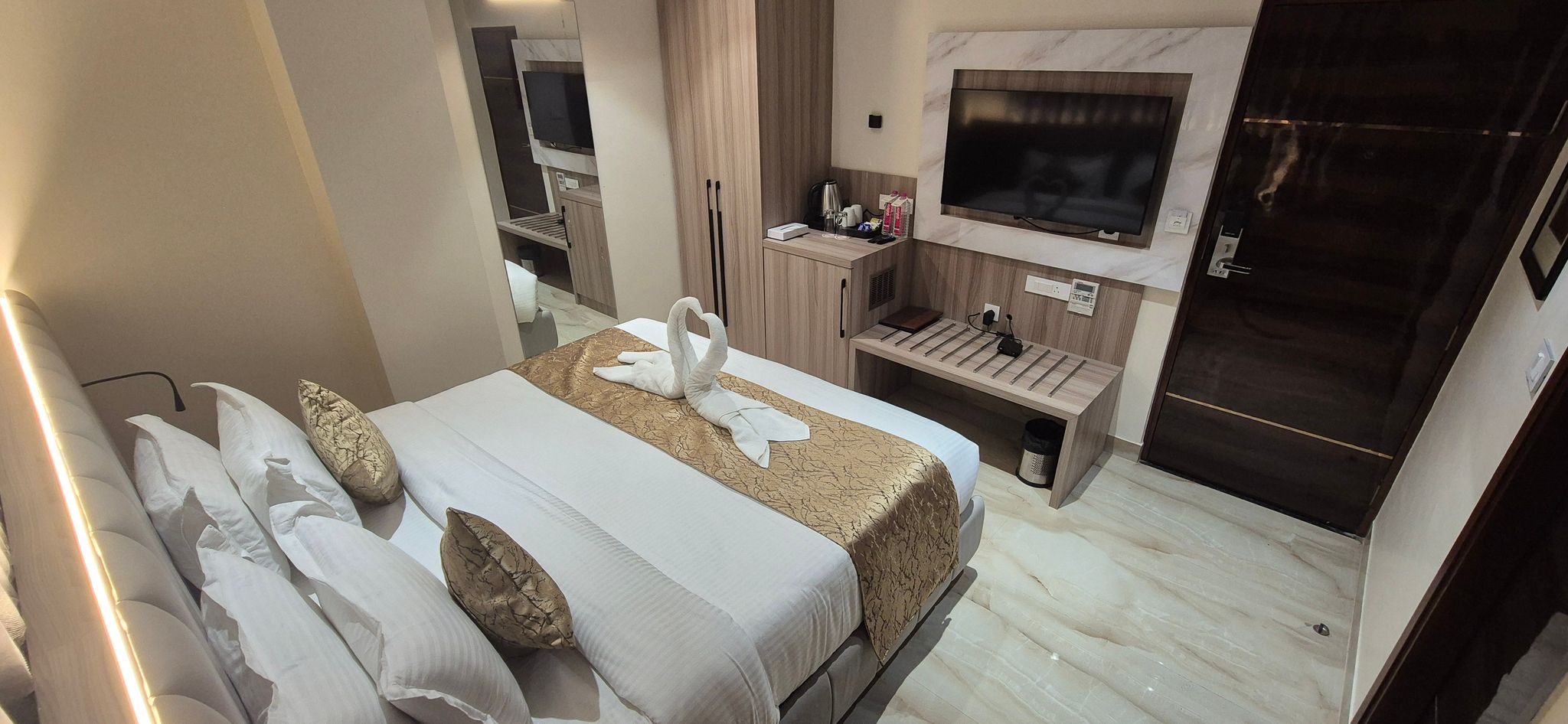 Hotel Vishwam Residency Deluxe 3