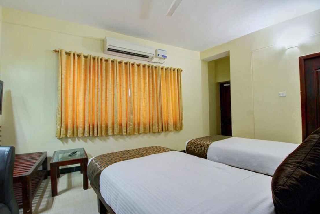 Deluxe Room AC