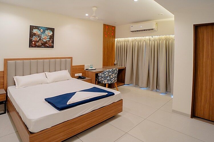 Ac Deluxe Room