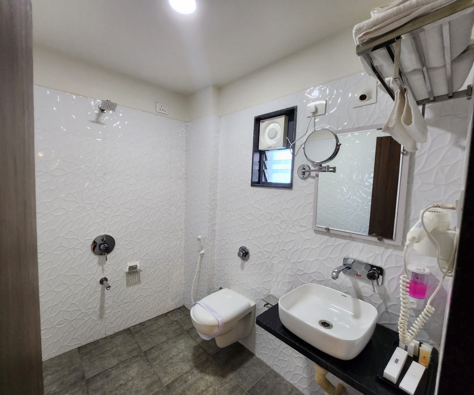 HOTEL 4ReN Suite Room 4