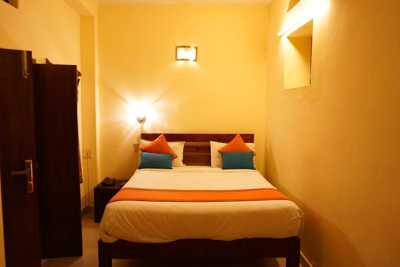 Nirvana Home Hotel & Restaurant Standard Room 2