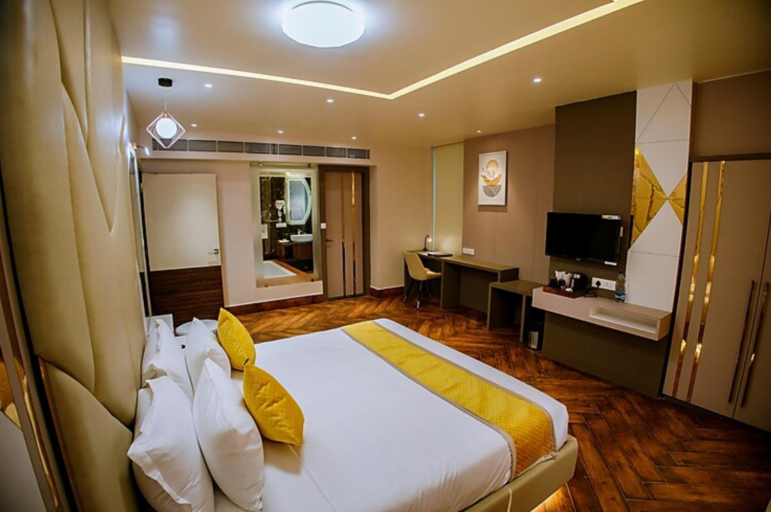 Suite Room with Bathtub