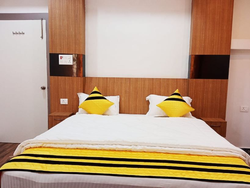 Hotel Daksh Gold Room 3