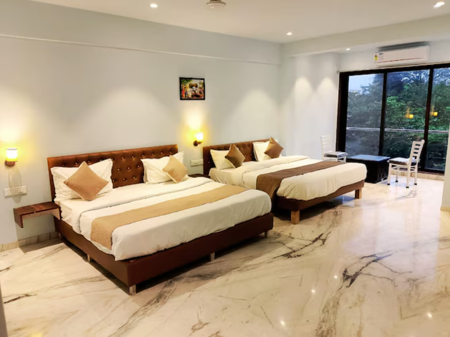 Misty Blues Resort & Villas Family Room with 2 Double Bed