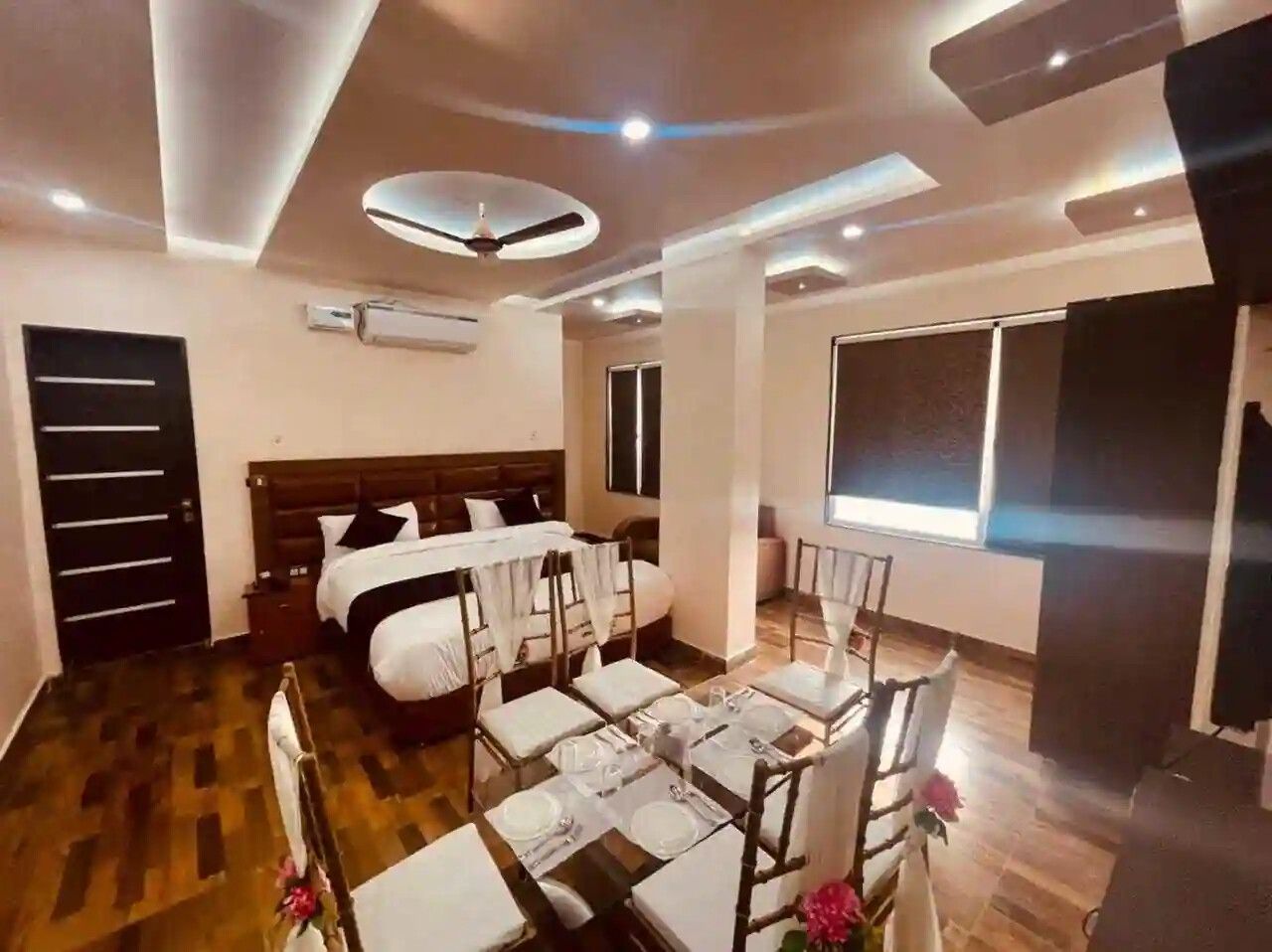 Hotel Blue Stone  Suite Room 4