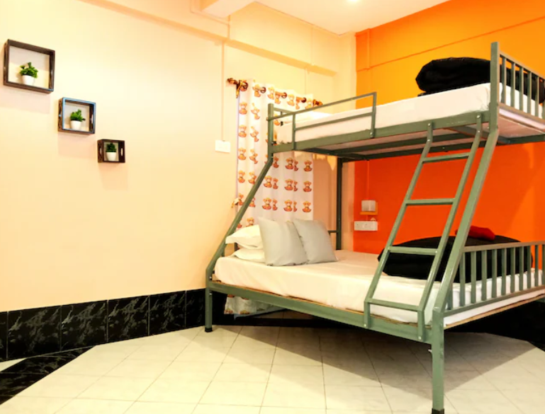 6 Bedded Mixed Dormitory