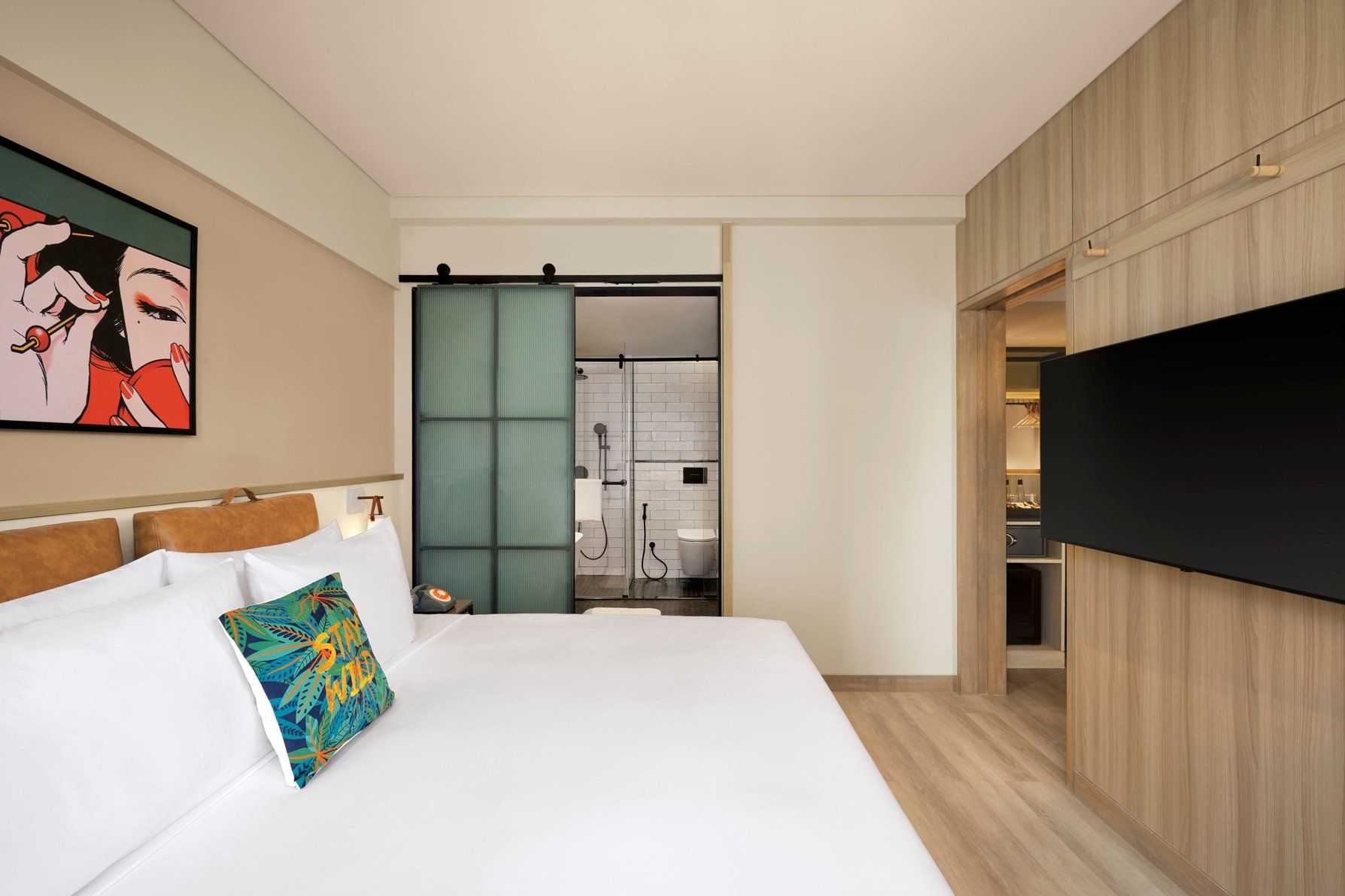 Moxy Producer, Suite, King, Sofa bed, Skyline view, Near elevator