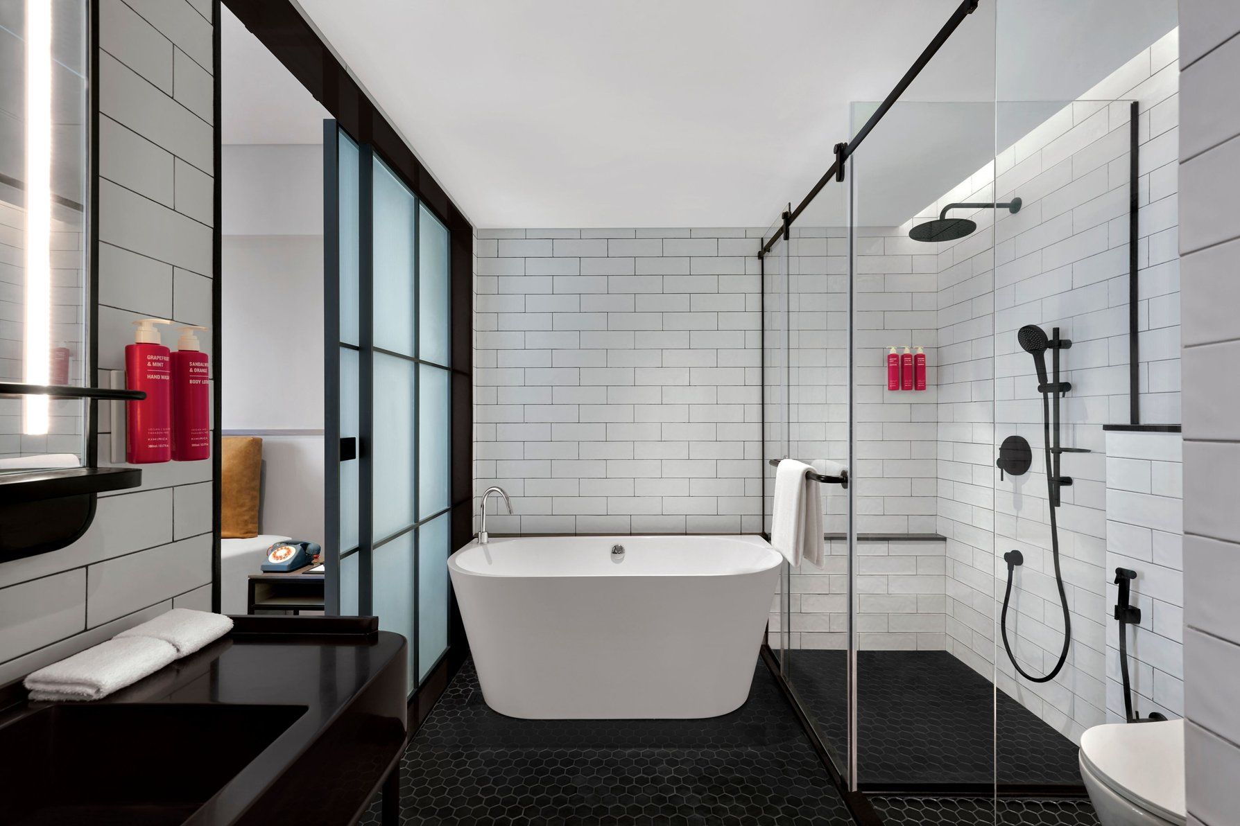 Moxy Mumbai Andheri West Moxy Producer, Suite, King, Sofa bed, Skyline view, Near elevator 2