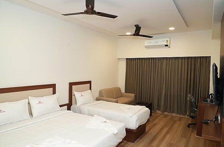 Executive Triple Bed - Breakfast Included