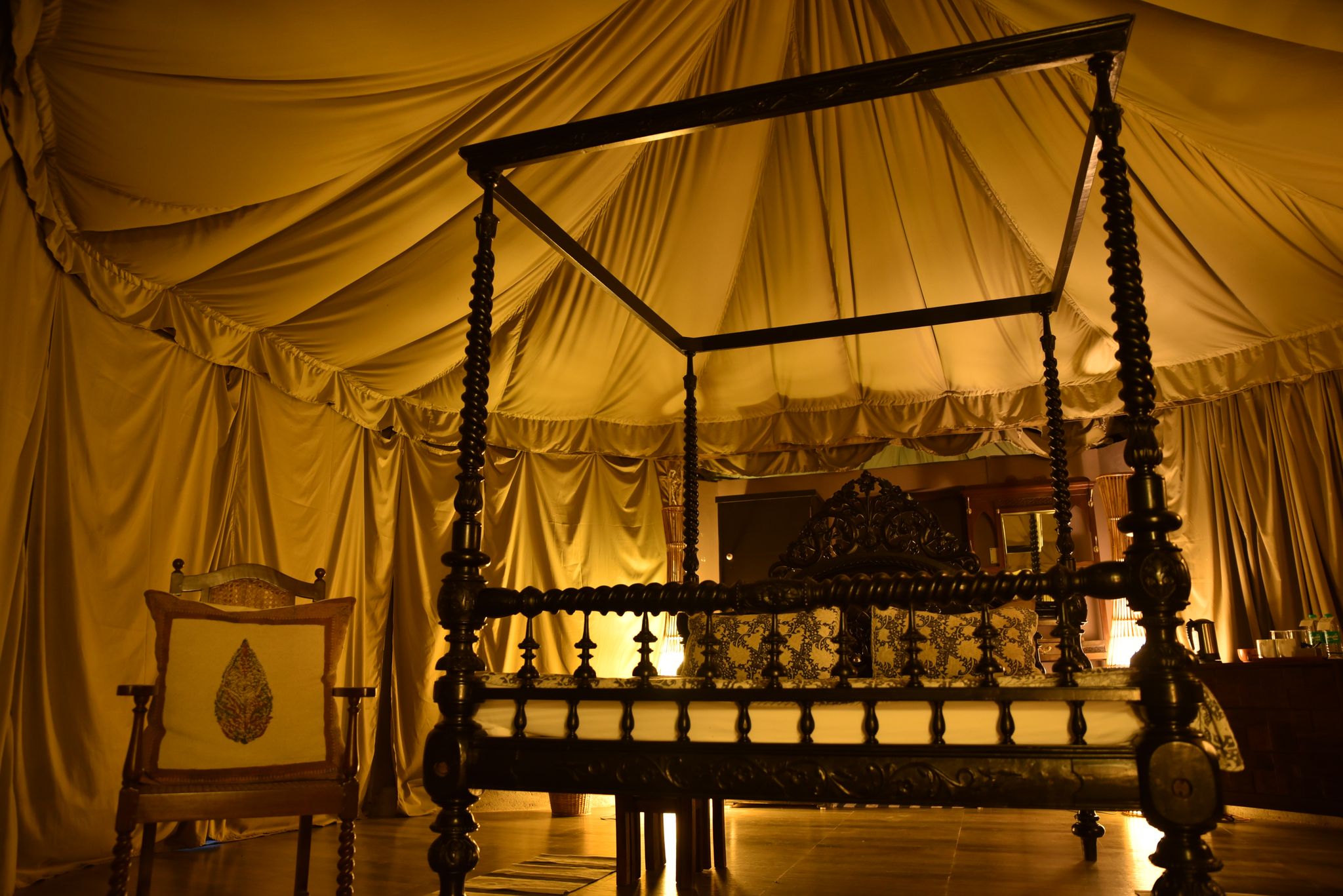 DELUXE TENTS