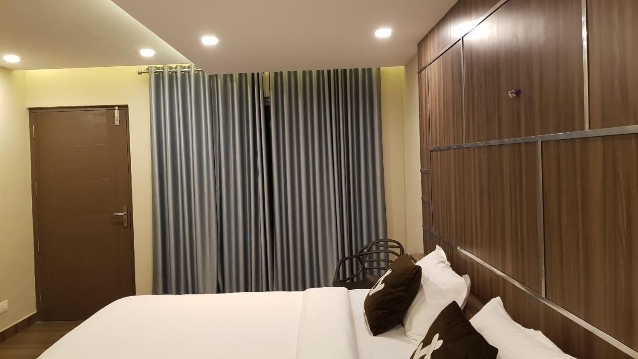 Hotel Uc Plaza Executive AC ROOM WITH BALCONY
