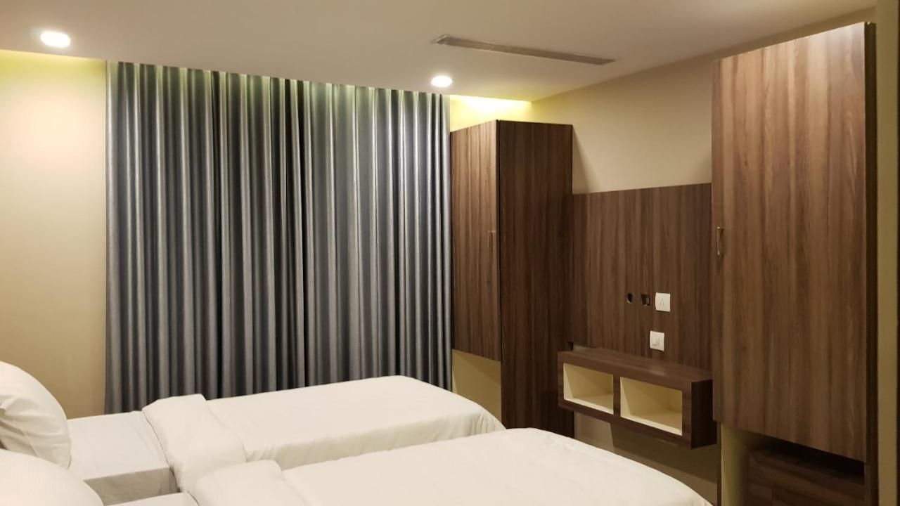 Hotel Uc Plaza Executive AC ROOM WITH BALCONY 2