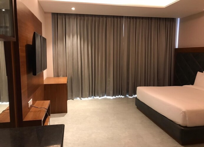 Hotel Parth Deluxe Room 5