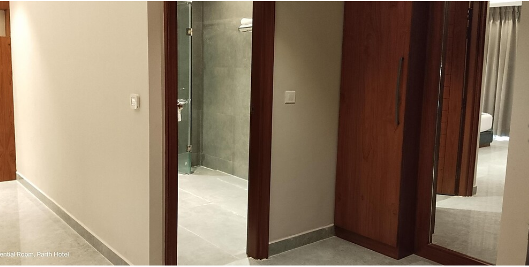 Hotel Parth Executive Room 4