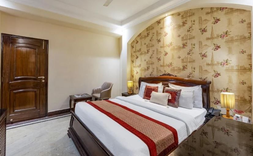 Emperor Room
