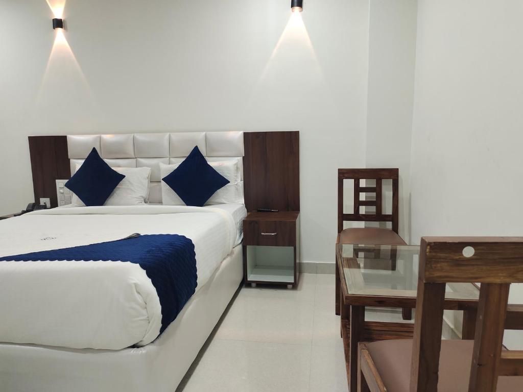 Deluxe Luxurious Non AC