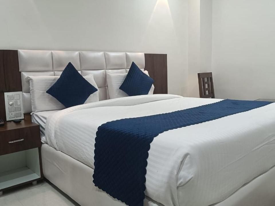 Deluxe Luxurious Non AC