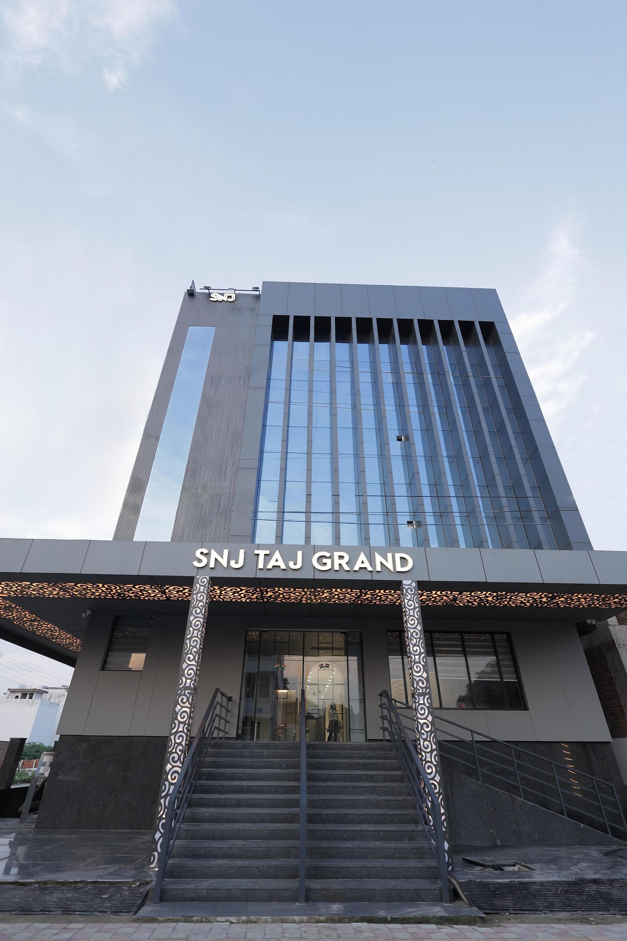 SNJ TAJ GRAND