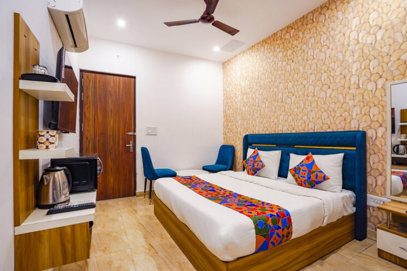 Noida Business Suites Deluxe Room 3