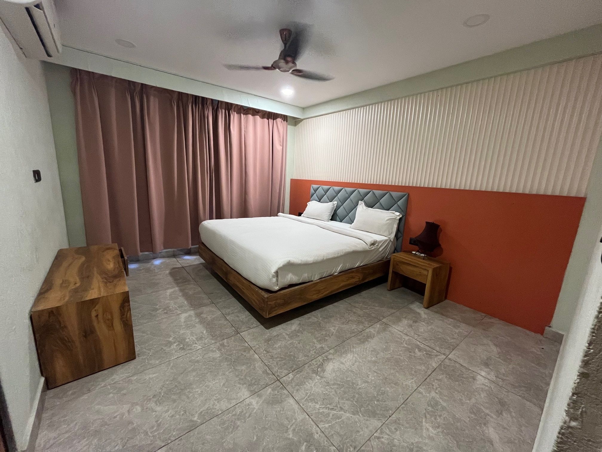 SARVASWA RESORTS STANDARD ROOM