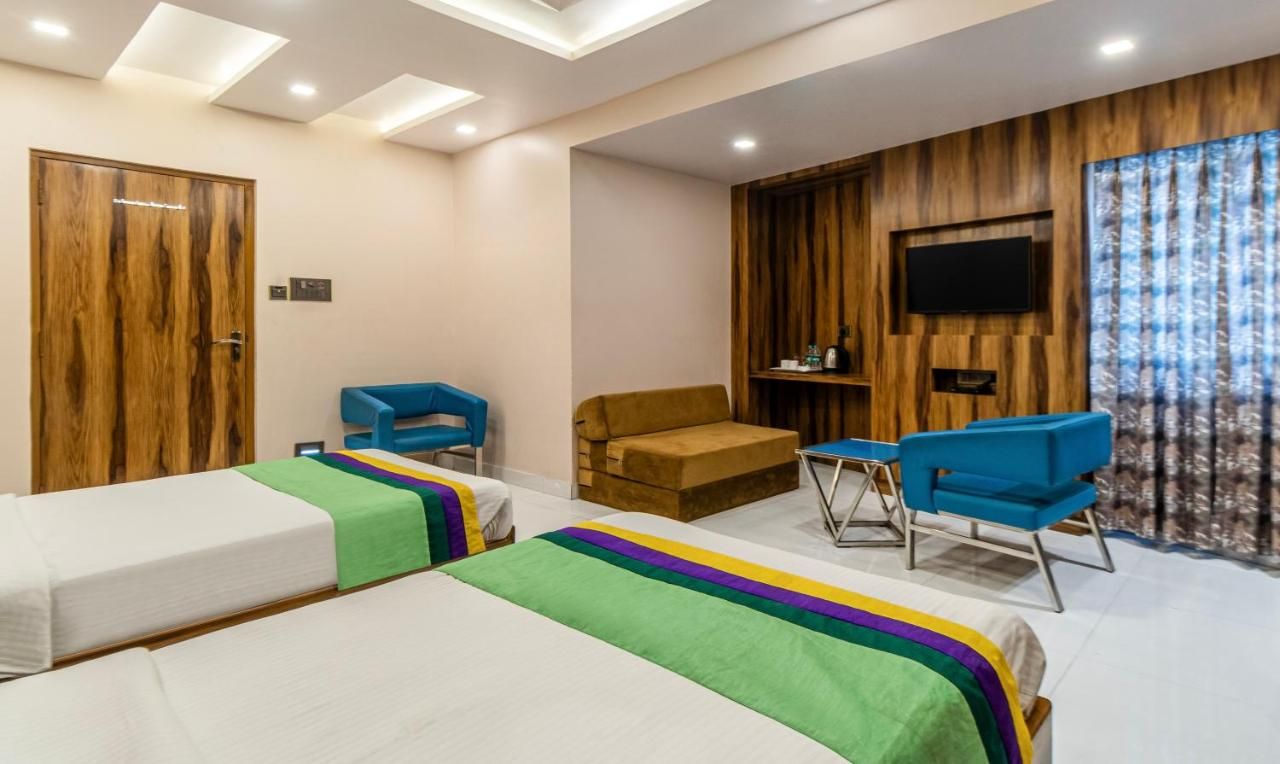 Hotel Orion Crystal Deluxe Room with Free Wifi 3