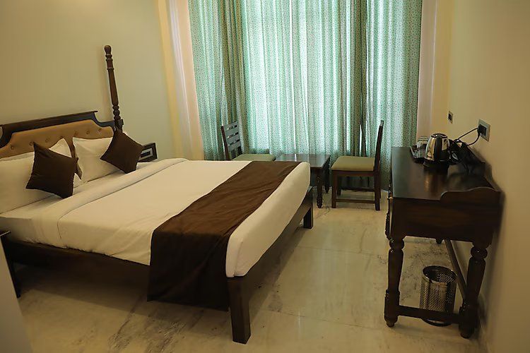 DERA PICHOLA- A Lake Facing Boutique Hotel Standard Queen Room 6