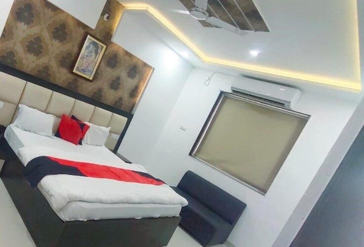 Anand Sewa Dham Deluxe Room 2